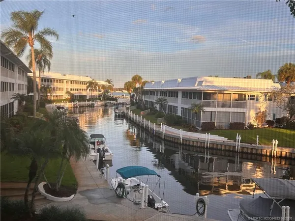 $335,000 | 1862 Southwest Palm City Road, Unit 203, Stuart, FL 34994