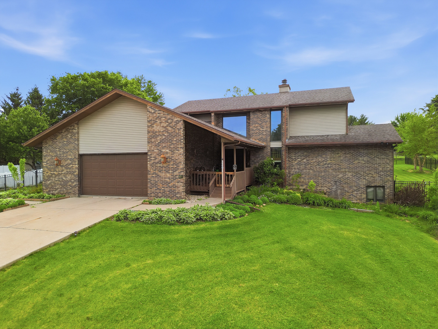 3261 North Silver Ridge Drive Oregon, IL 61061 - Photo 2 of 42
