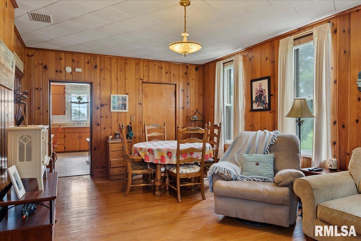 586 Moore Street Milton, IL 62352 - Photo 23 of 50 Gallery Image 23