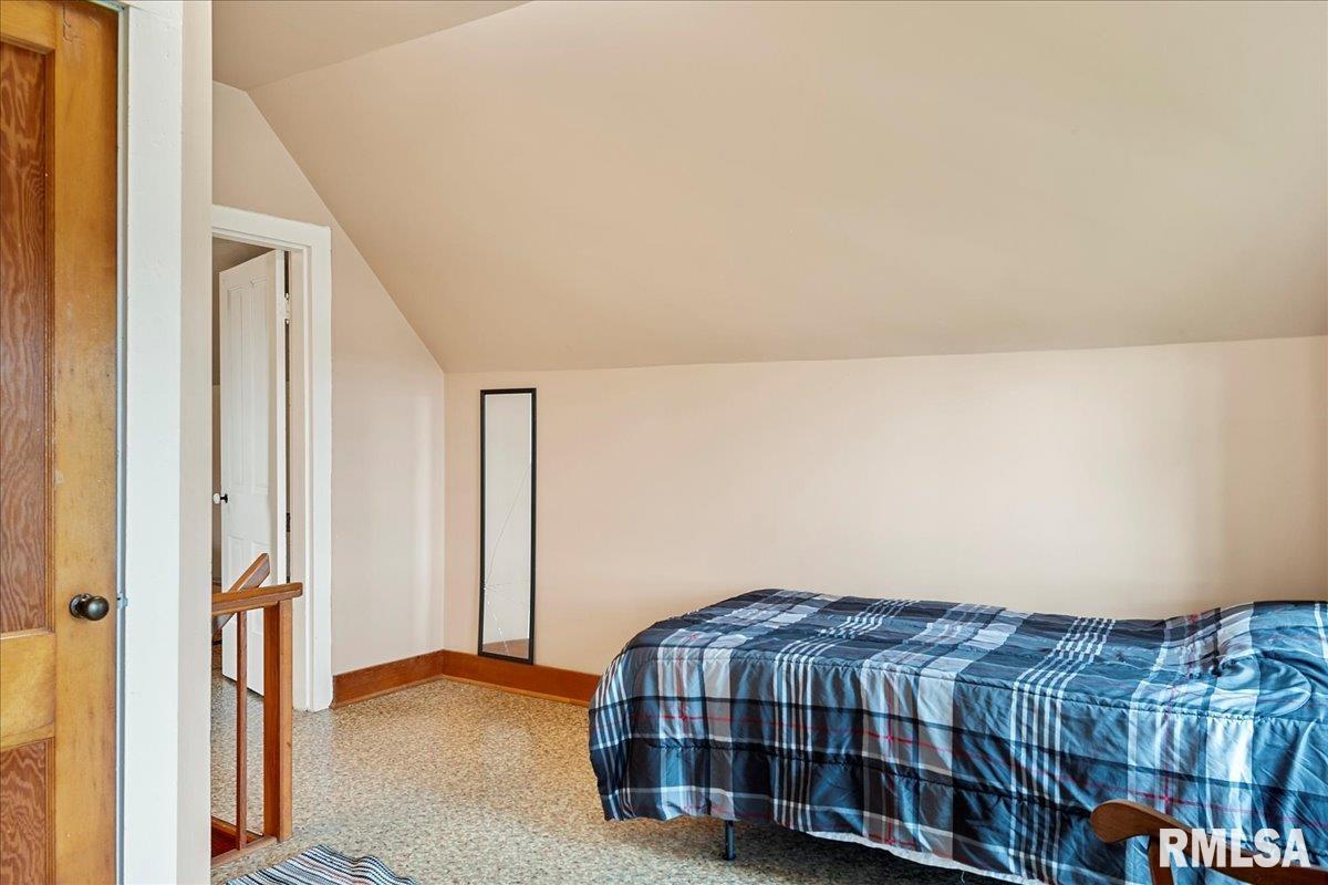 586 Moore Street Milton, IL 62352 - Photo 32 of 50 Gallery Image 32