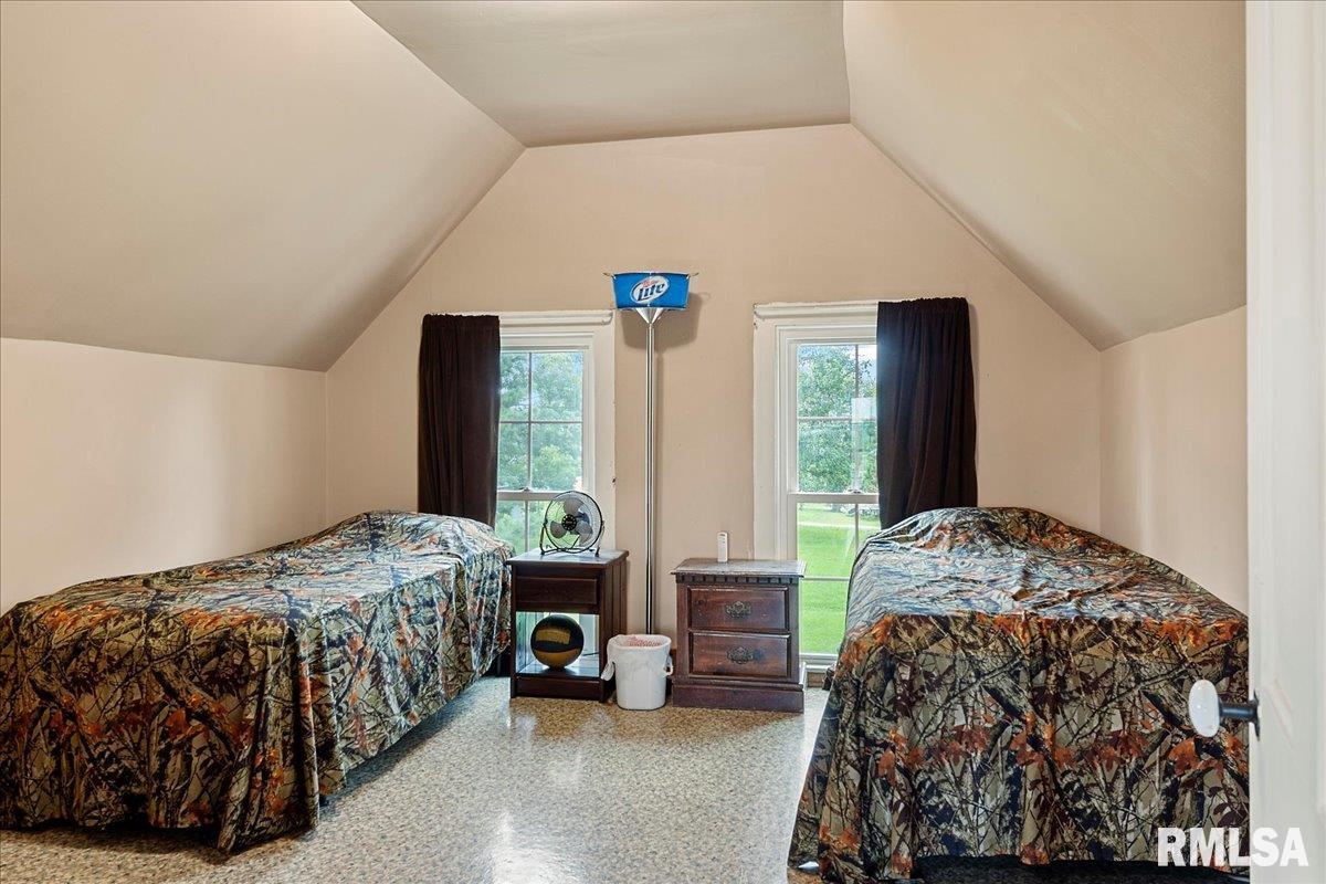 586 Moore Street Milton, IL 62352 - Photo 33 of 50 Gallery Image 33