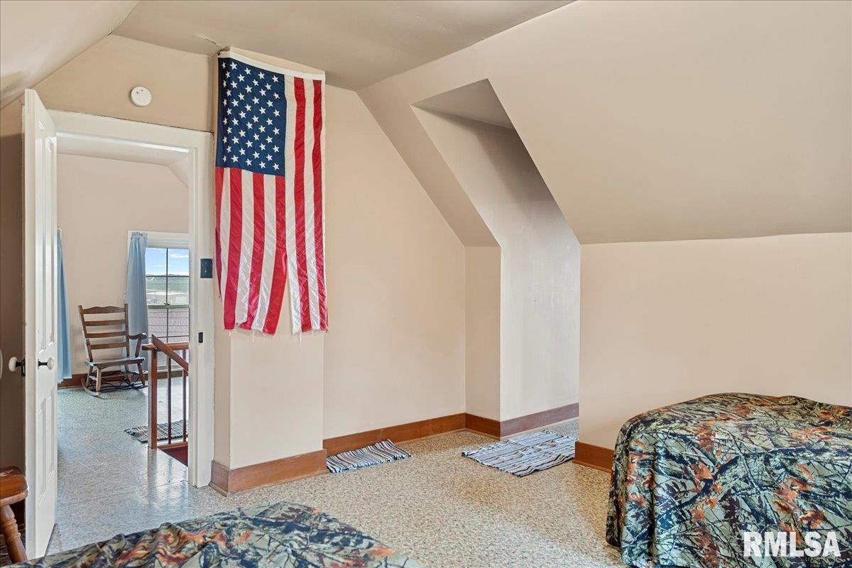 586 Moore Street Milton, IL 62352 - Photo 34 of 50 Gallery Image 34