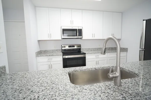 $2,695 | 1200 Town Center Drive, Unit 409, Jupiter, FL 33458