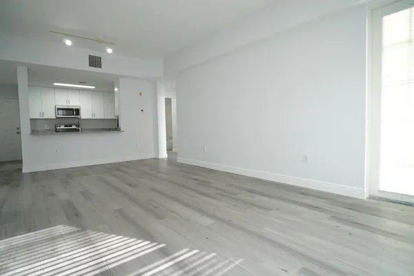 $2,695 | 1200 Town Center Drive, Unit 409, Jupiter, FL 33458