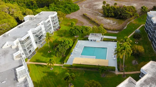 $2,895 | 6500 Northwest 2nd Avenue, Unit 515, Boca Raton, FL 33487