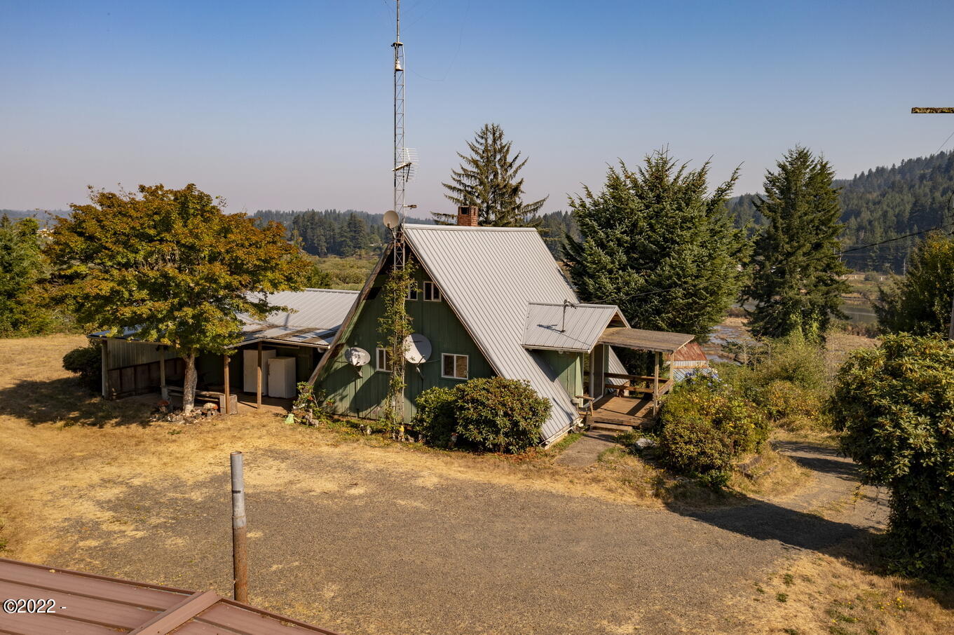 946 Elk City Road Toledo, OR 97391 - Photo 3 of 10 Front of House