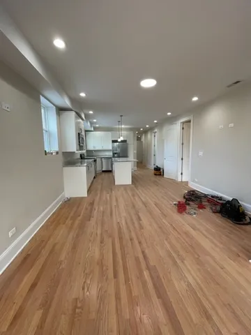 $3,000 | 5506 North Glenwood Avenue, Unit 2, Chicago, IL 60640