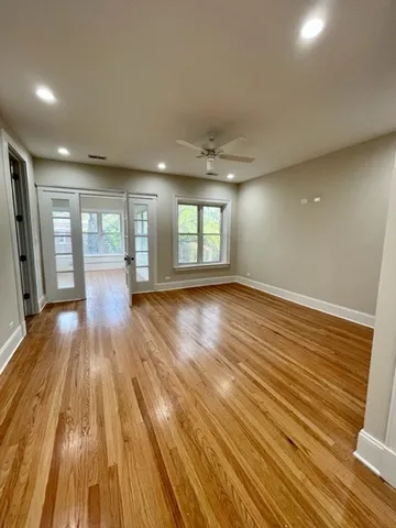 $3,000 | 5506 North Glenwood Avenue, Unit 2, Chicago, IL 60640