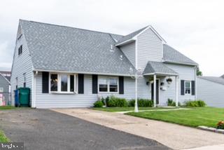 18 Ravine Lane Levittown, PA 19055 - Photo 2 of 15 Gallery Image 2