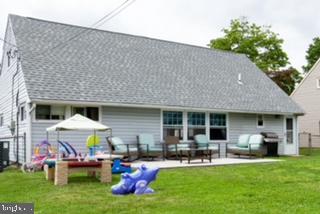 18 Ravine Lane Levittown, PA 19055 - Photo 4 of 15 Gallery Image 4