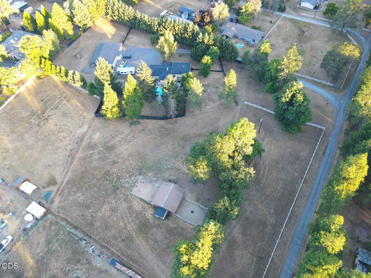 255 Queens Branch Road Rogue River, OR 97537 - Photo 47 of 48 Gallery Image 47