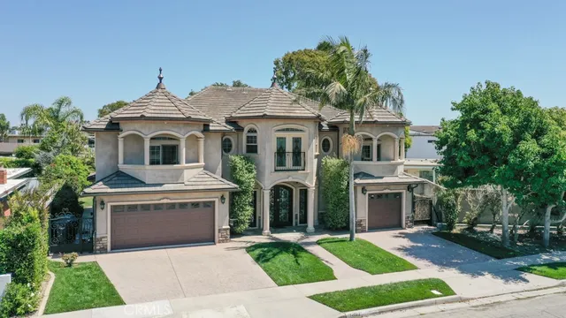 $3,199,900 | 16802 Kamalii Drive, Huntington Beach, CA 92649