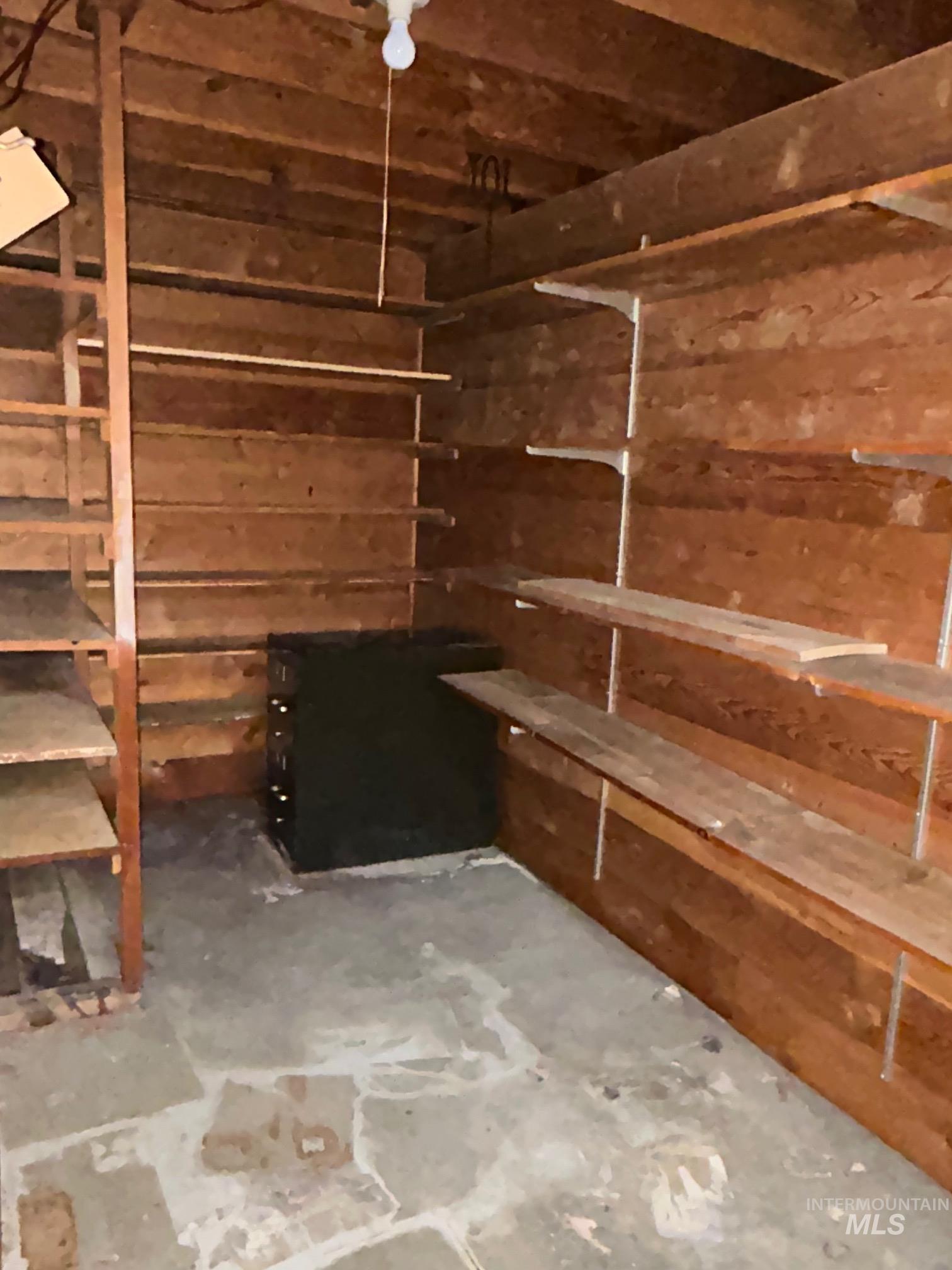112 17th Avenue Lewiston, ID 83501 - Photo 33 of 40 View of storage room