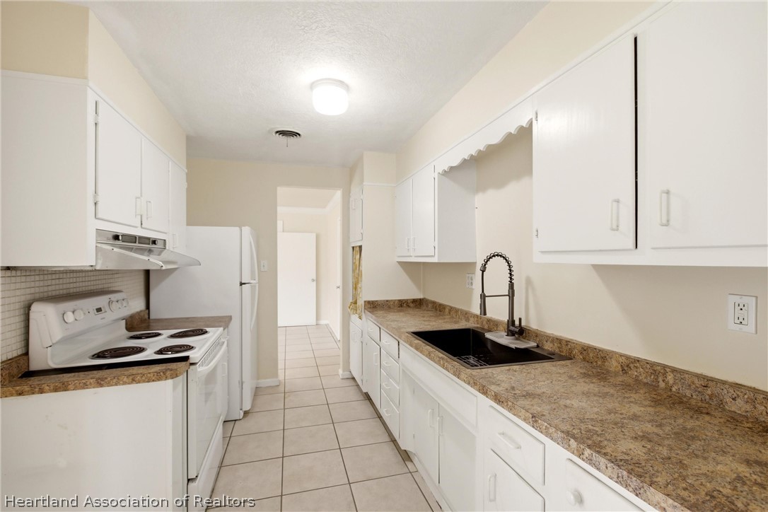 319 Riverside Drive Wauchula, FL 33873 - Photo 8 of 24
