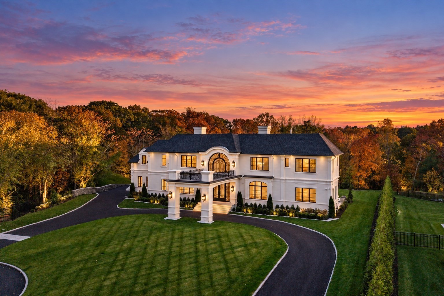 154 A Woodland Road Chestnut Hill, MA 02467 - Photo 1 of 11 Gallery Image 1