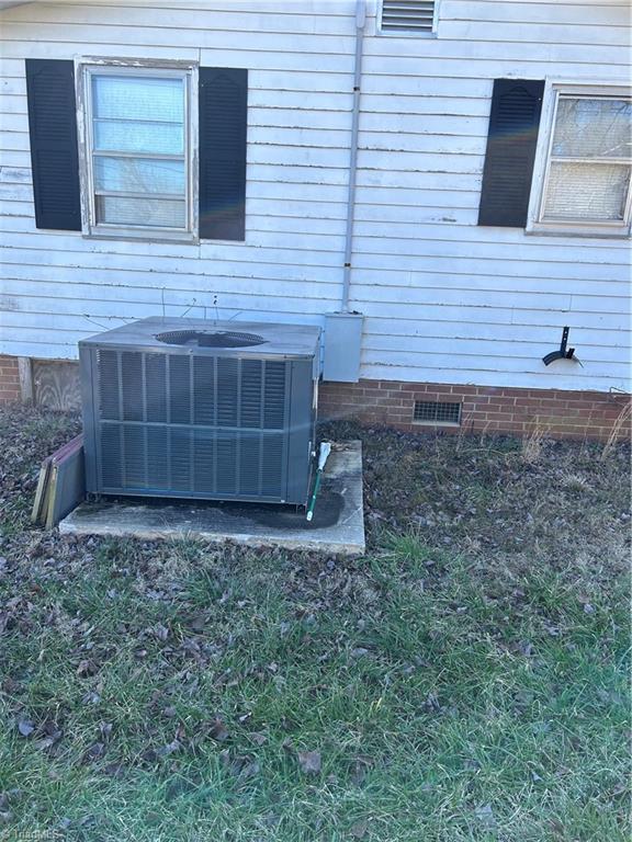 526 Denton Road Denton, NC 27239 - Photo 3 of 4