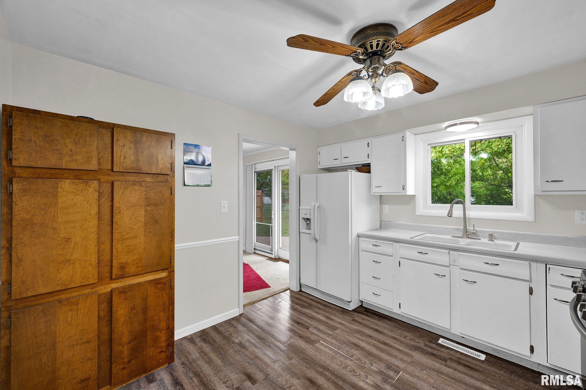 7701 West Plank Road Peoria, IL 61604 - Photo 10 of 30 Gallery Image 10