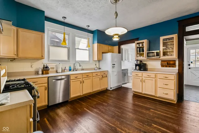 $374,900 | 1605 Leonard Street, Indianapolis, IN 46203