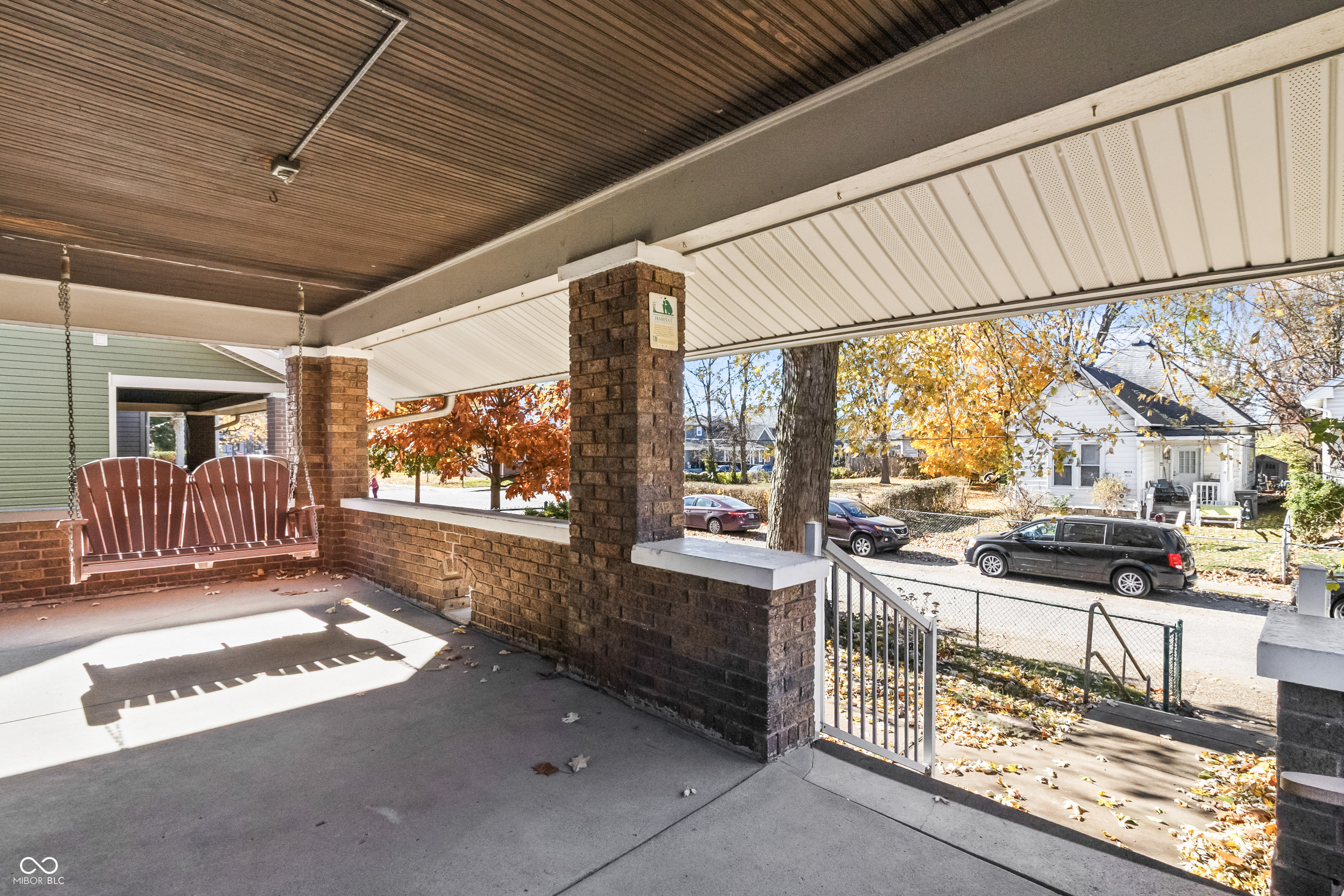 1605 Leonard Street Indianapolis, IN 46203 - Photo 4 of 76