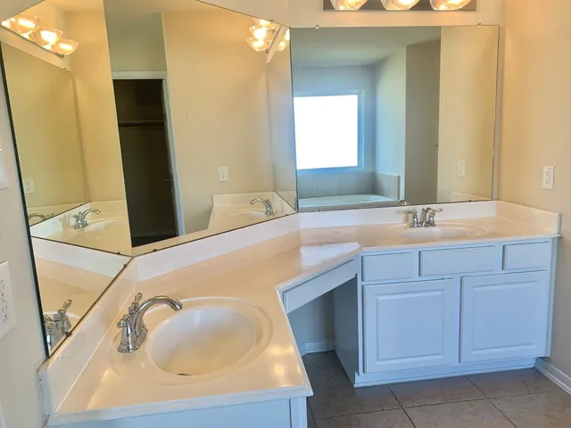 $2,300 | 18811 Elm Square Court, Cypress, TX 77429