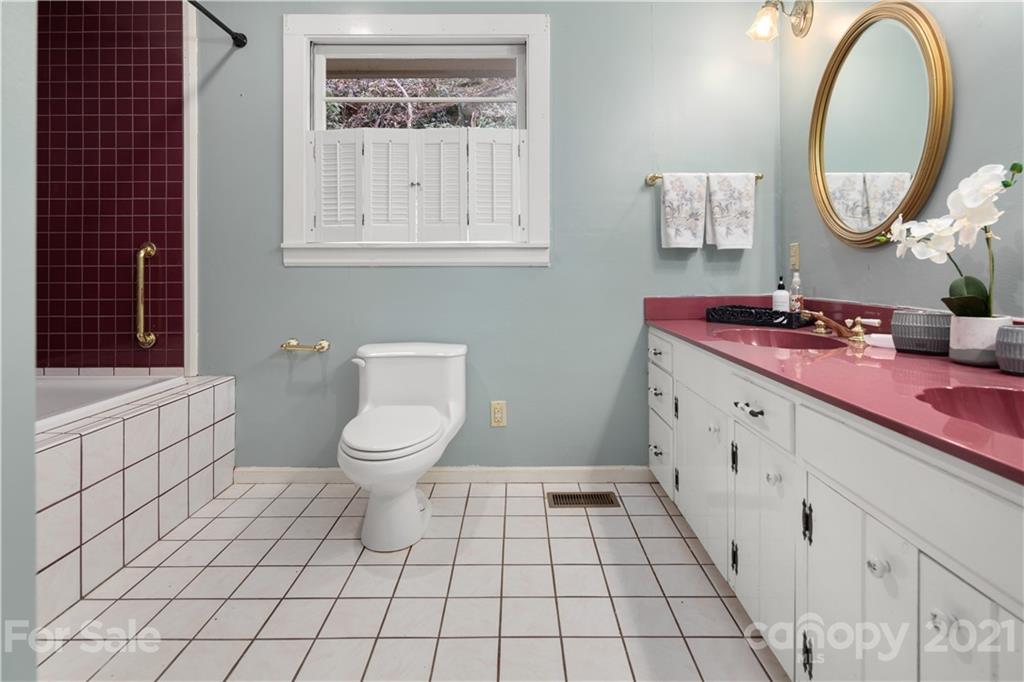 85 Judge Road Tryon, NC 28782 - Photo 14 of 21 Gallery Image 14