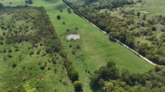 $325,000 | 8410 Northwest County Road 0090, Corsicana, TX 75110