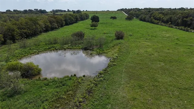 $325,000 | 8410 Northwest County Road 0090, Corsicana, TX 75110