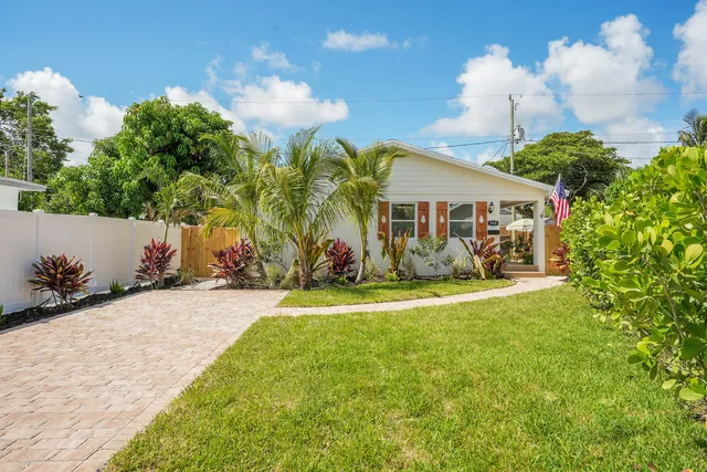 $699,000 | 950 York Street, West Palm Beach, FL 33401