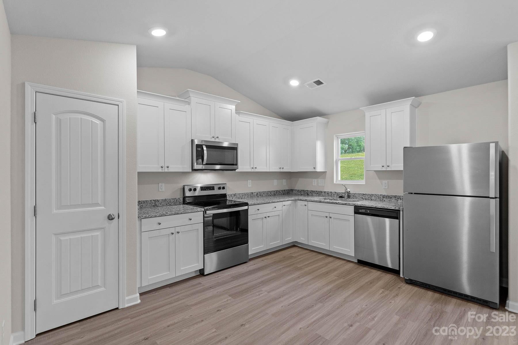 1609 Nia Road Charlotte, NC 28215 - Photo 3 of 10 Gallery Image 3