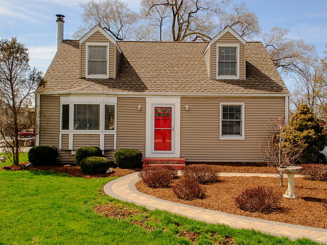 N672 Barry Avenue Wheaton, IL 60187 - Photo 1 of 23
