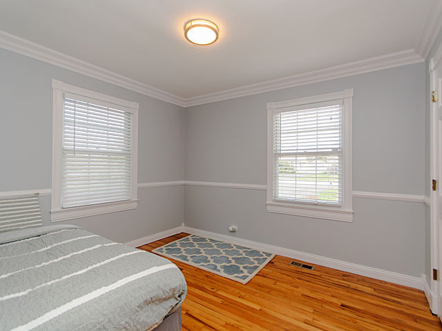 N672 Barry Avenue Wheaton, IL 60187 - Photo 11 of 23