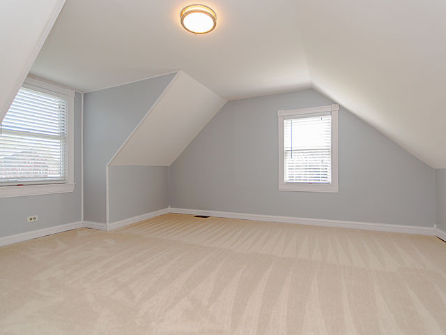 N672 Barry Avenue Wheaton, IL 60187 - Photo 14 of 23
