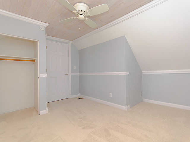 N672 Barry Avenue Wheaton, IL 60187 - Photo 17 of 23