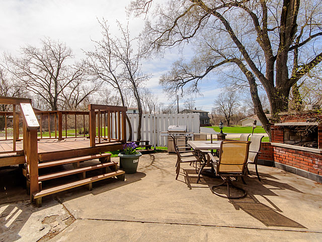 N672 Barry Avenue Wheaton, IL 60187 - Photo 20 of 23