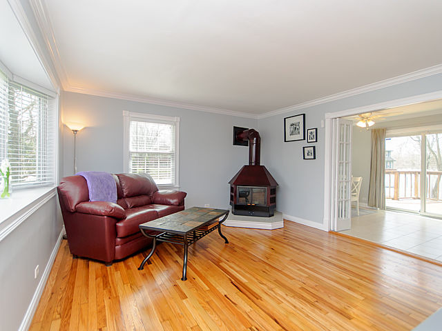 N672 Barry Avenue Wheaton, IL 60187 - Photo 4 of 23