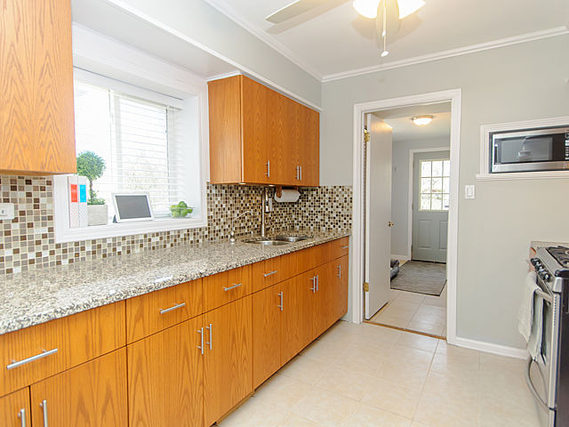 N672 Barry Avenue Wheaton, IL 60187 - Photo 10 of 23