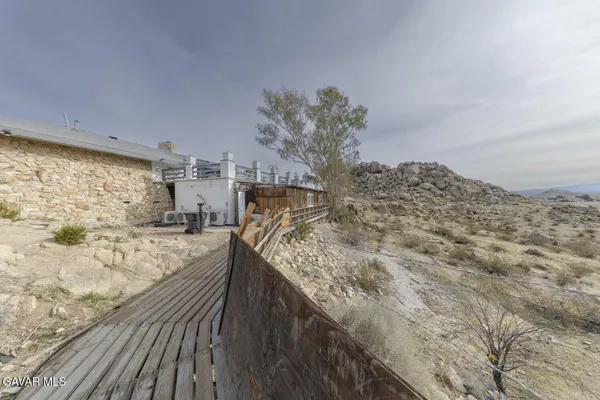 $4,000 | 16822 Glenfall Avenue, Palmdale, CA 93591