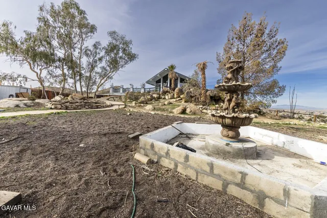 $4,000 | 16822 Glenfall Avenue, Palmdale, CA 93591