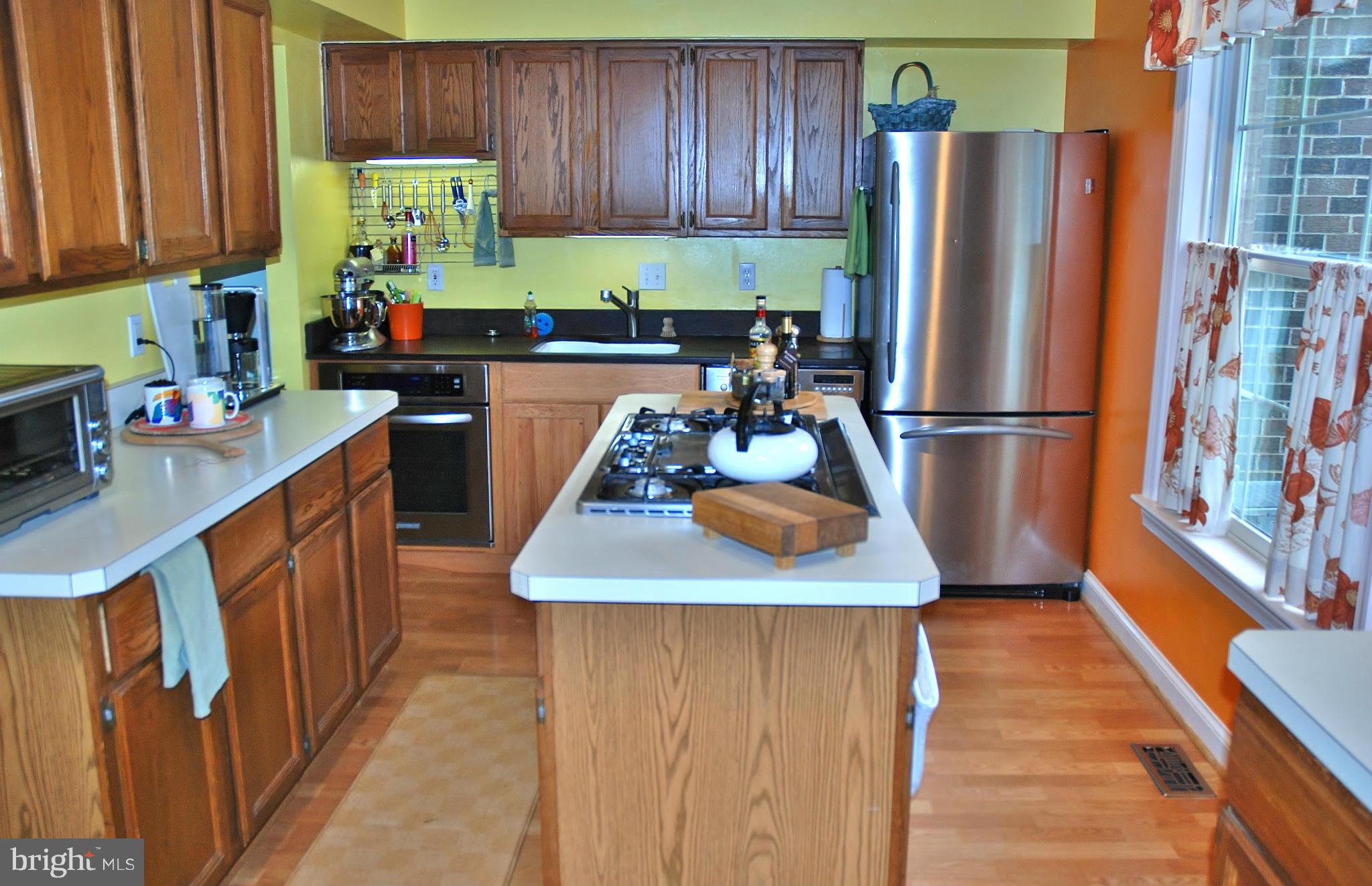 12633 English Orchard Court Silver Spring, MD 20906 - Photo 7 of 30 Stainless Steel Appliances