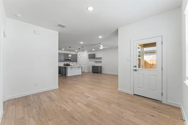 $2,400 | 4719 Bay Vista Drive, Baytown, TX 77523