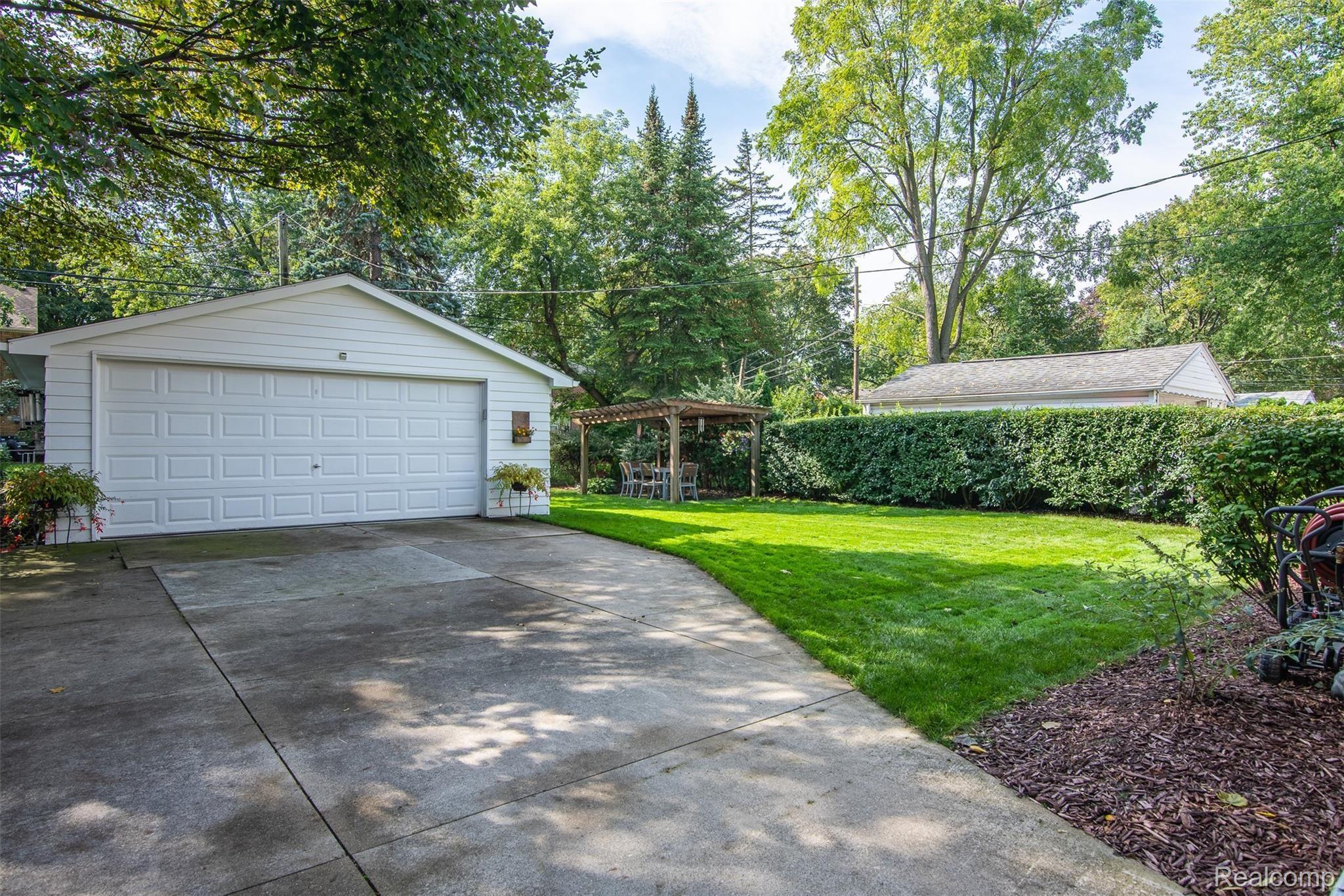 2023 Rosemont Road Berkley, MI 48072 - Photo 41 of 43 2.5 car garage