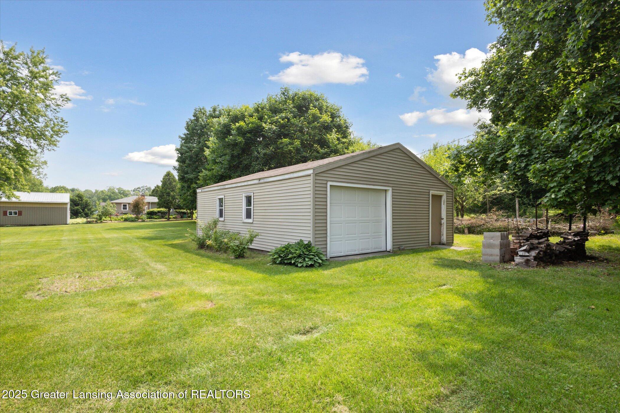 10470 Barnes Road Eaton Rapids, MI 48827 - Photo 7 of 49 46-10470-Barnes-Rd-Eaton-Rapids-MI-48827