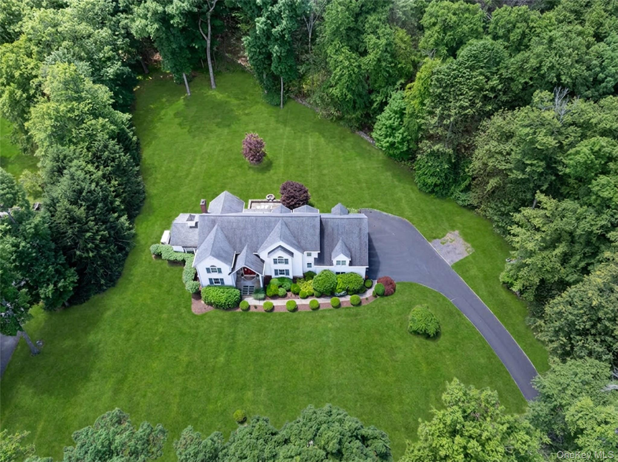 10 Adams Farm Road Katonah, NY 10536 - Photo 3 of 43