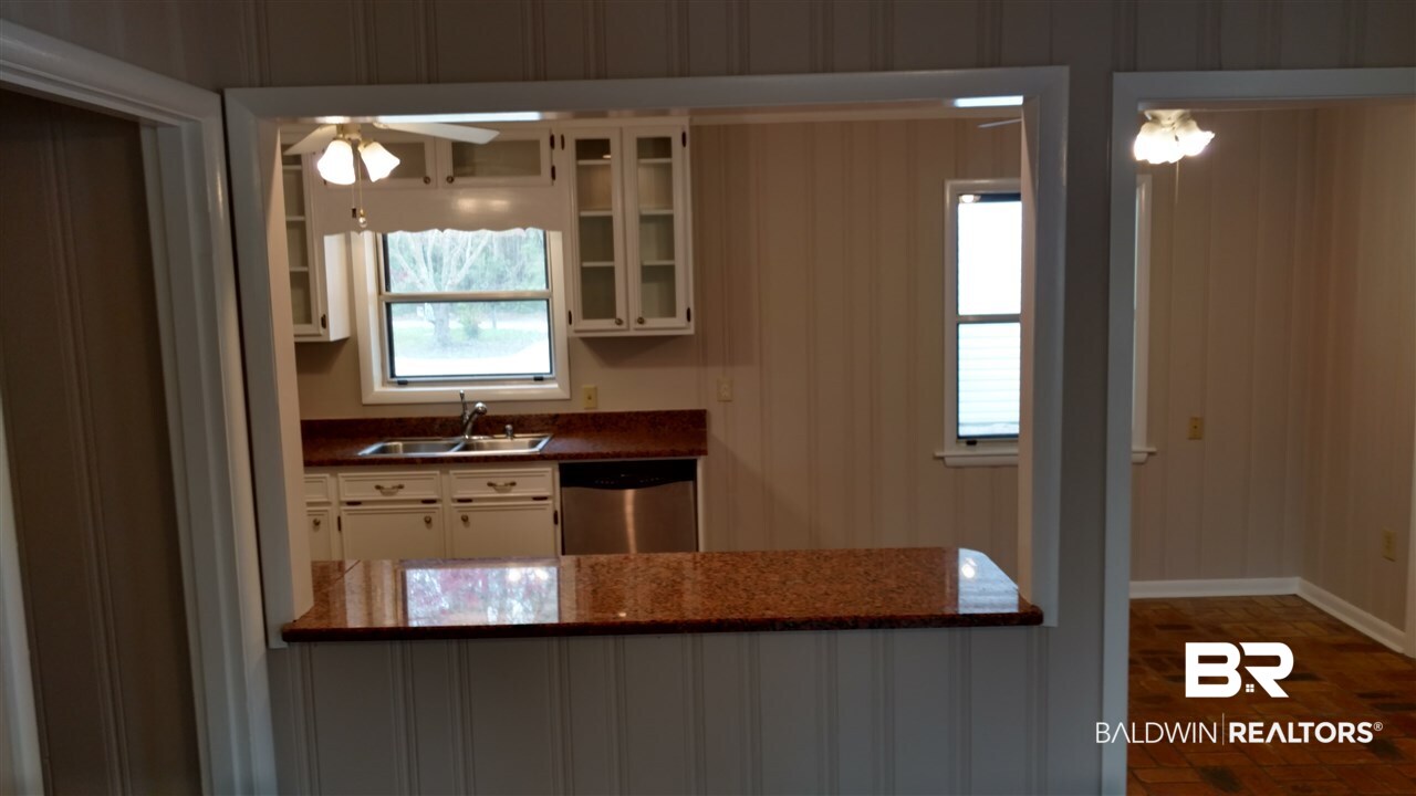 11826 Pioneer Road Theodore, AL 36582 - Photo 8 of 28