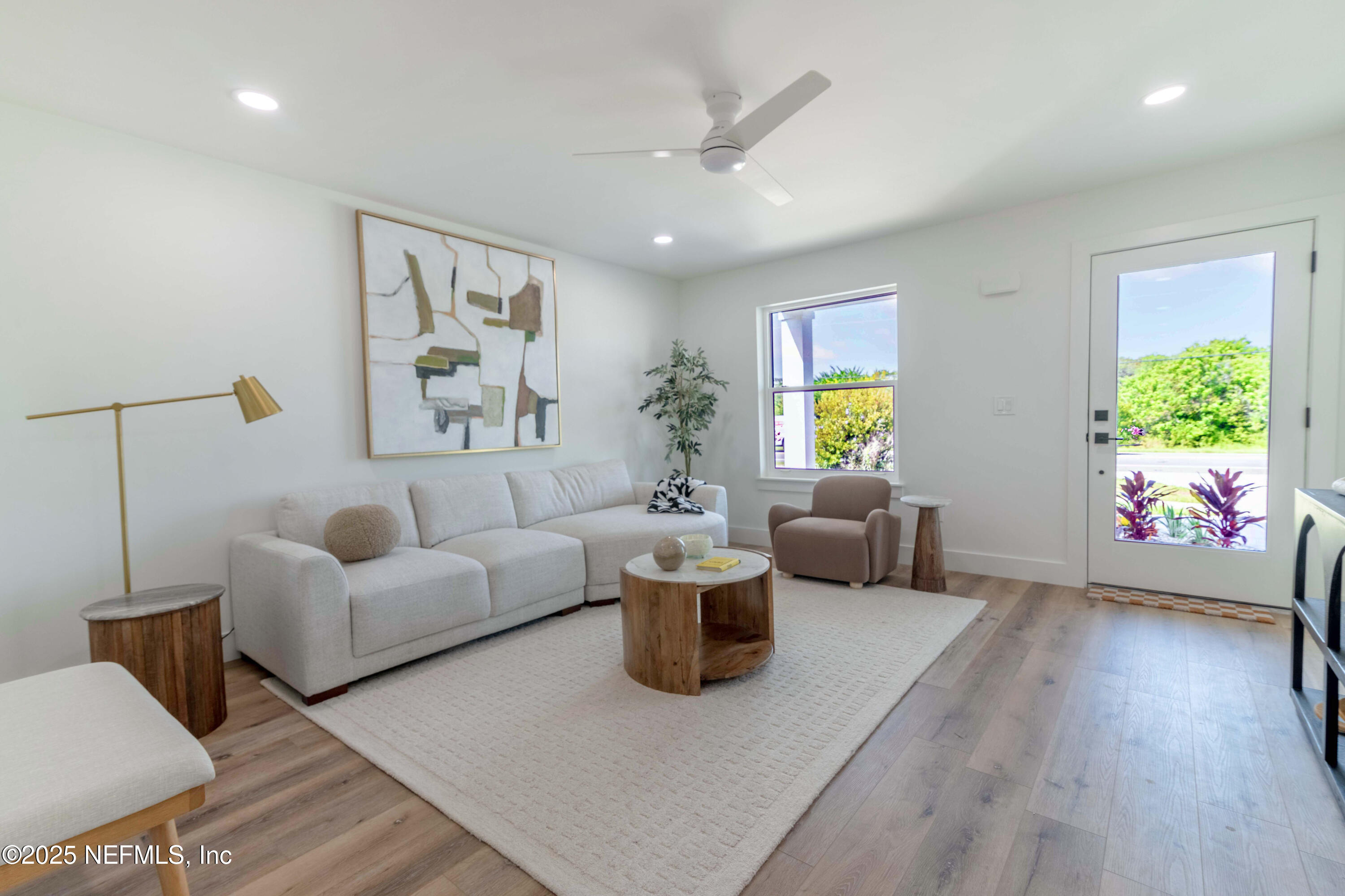 5084 A1A South St. Augustine, FL 32080 - Photo 4 of 31 1st floor entry seating