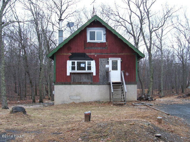 158 Starling Bushkill, PA 18324 - Photo 1 of 6