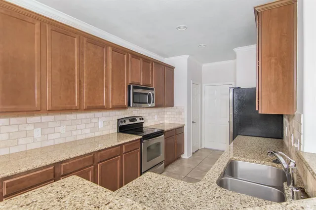 $2,000 | 24503 Folkstone Circle, Katy, TX 77494