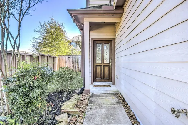 $2,000 | 24503 Folkstone Circle, Katy, TX 77494