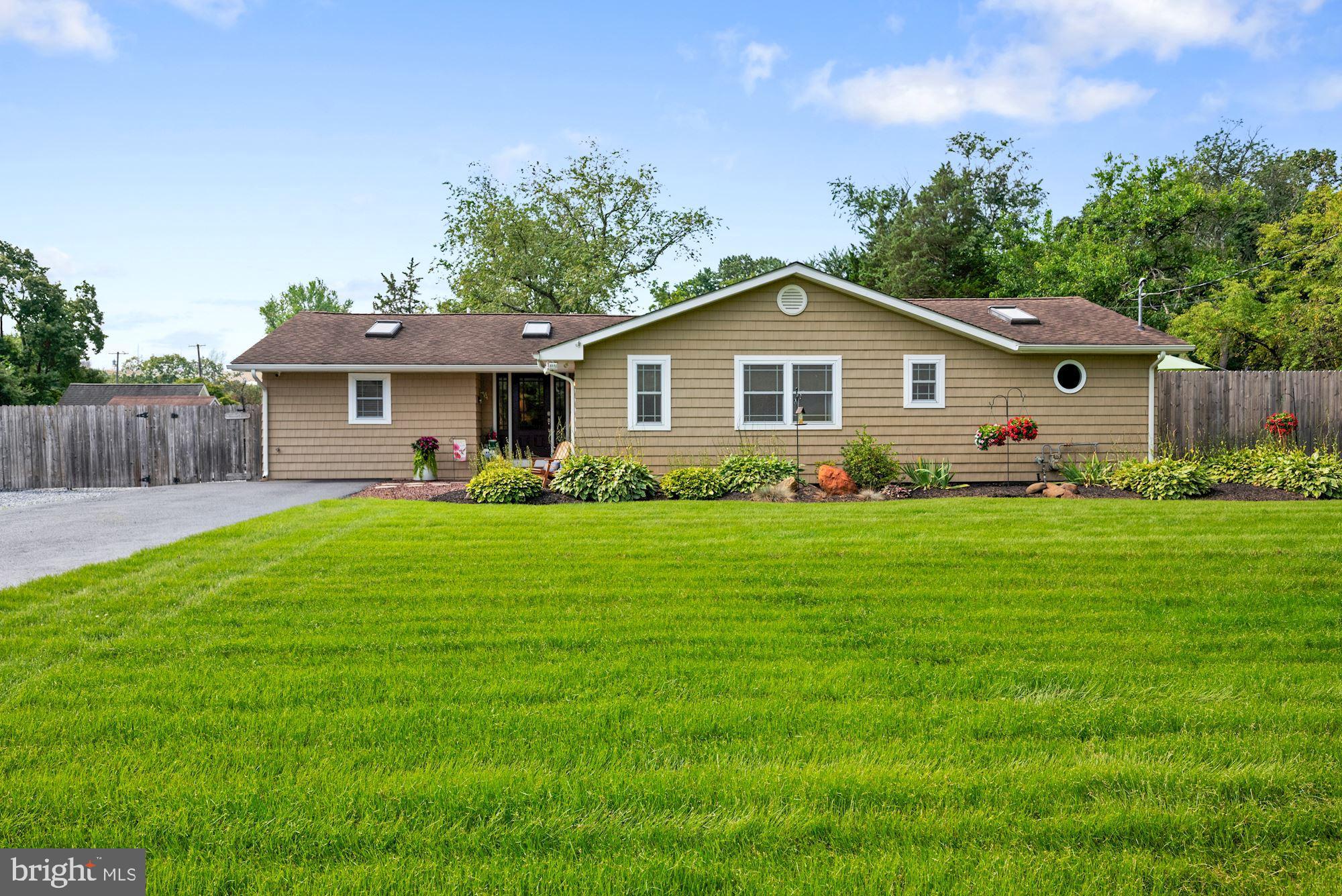 640 Cooper Road West Berlin, NJ 08091 - Photo 2 of 36