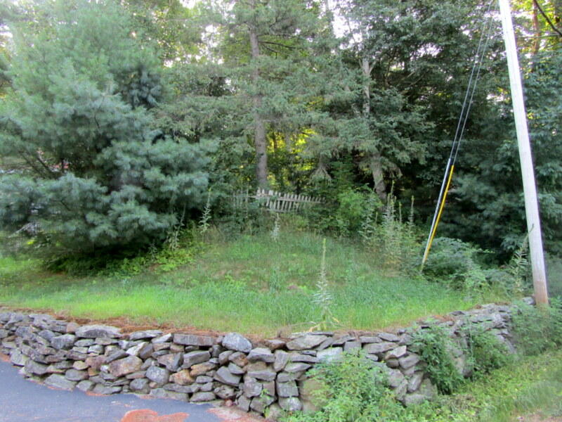 109 Little Wilson Pond Road Turner, ME 04282 - Photo 7 of 38 IMG_0451